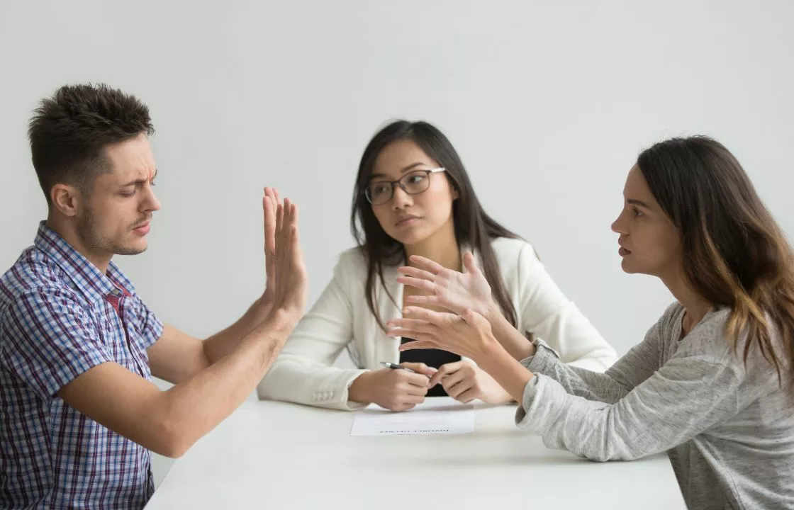 Image of couple arguing in family mediation Salford